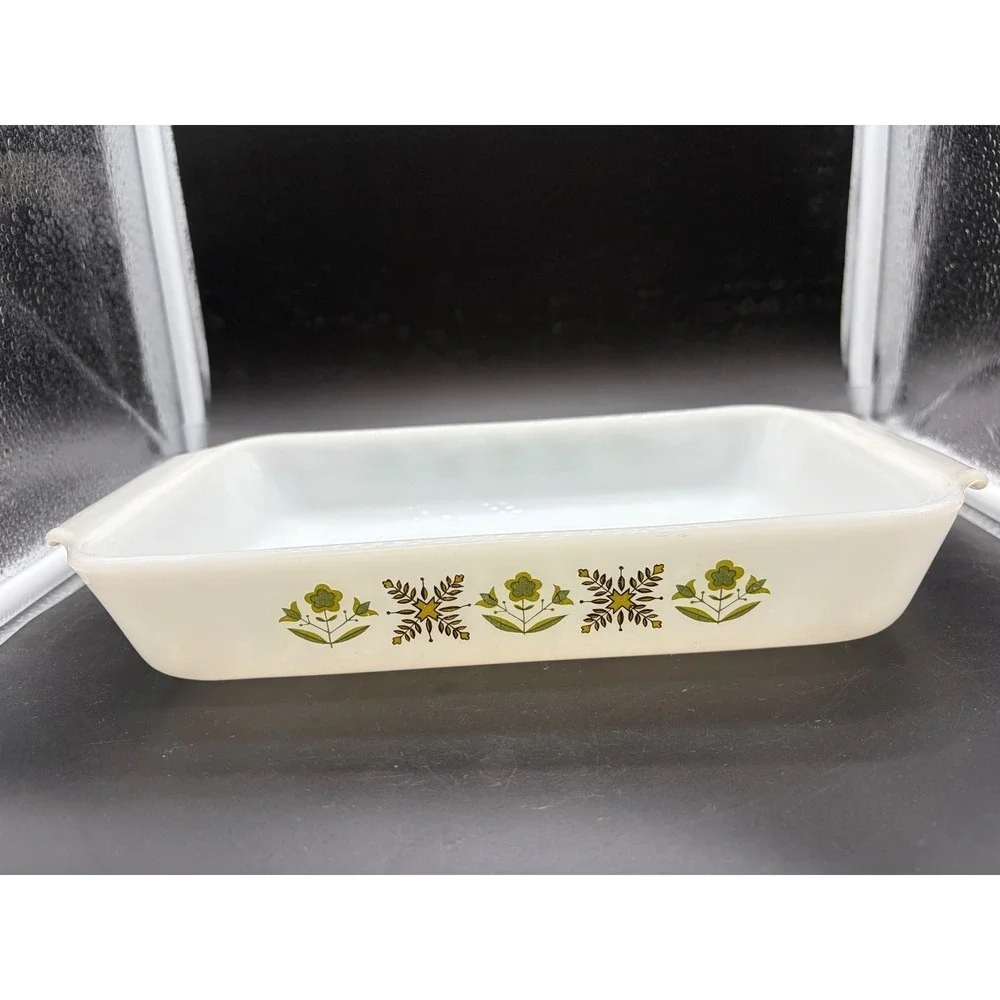 Anchor Hocking‎ Fire-King Meadow Green Milk Glass Baking Dish Rectangular 1.5 Qt